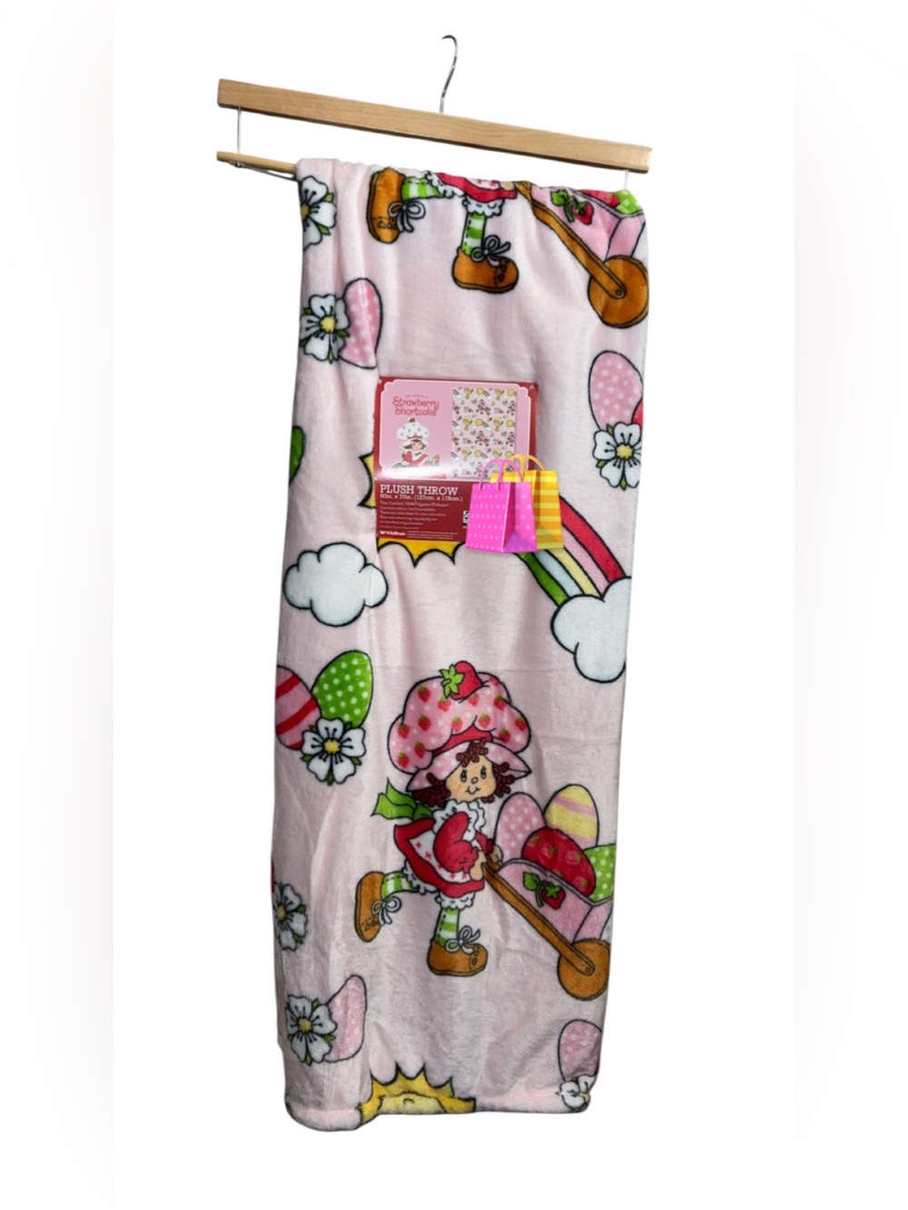 Strawberry shortcake blanket